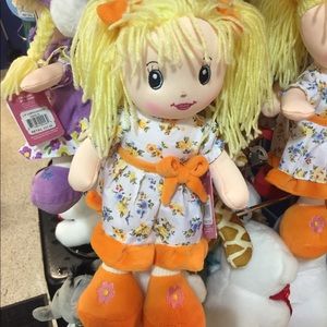 Meet your Posher, Edith